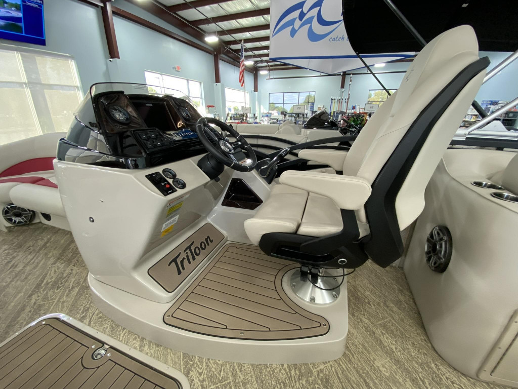 JC Tritoon Neptoon 23TT Sport w Suzuki 250HP