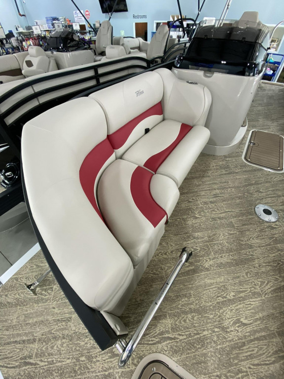 JC Tritoon Neptoon 23TT Sport w Suzuki 250HP