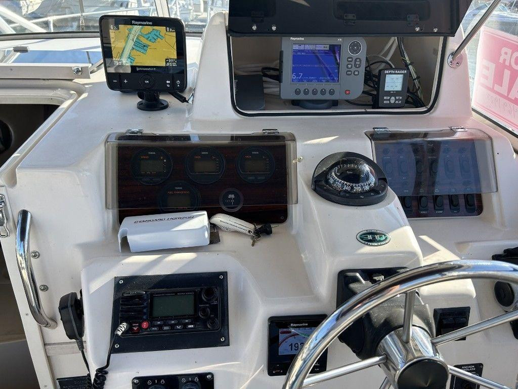 Grady White Marlin 300