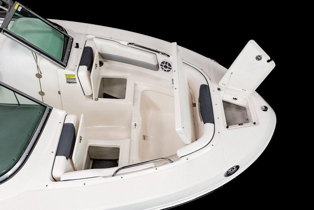 Robalo R207
