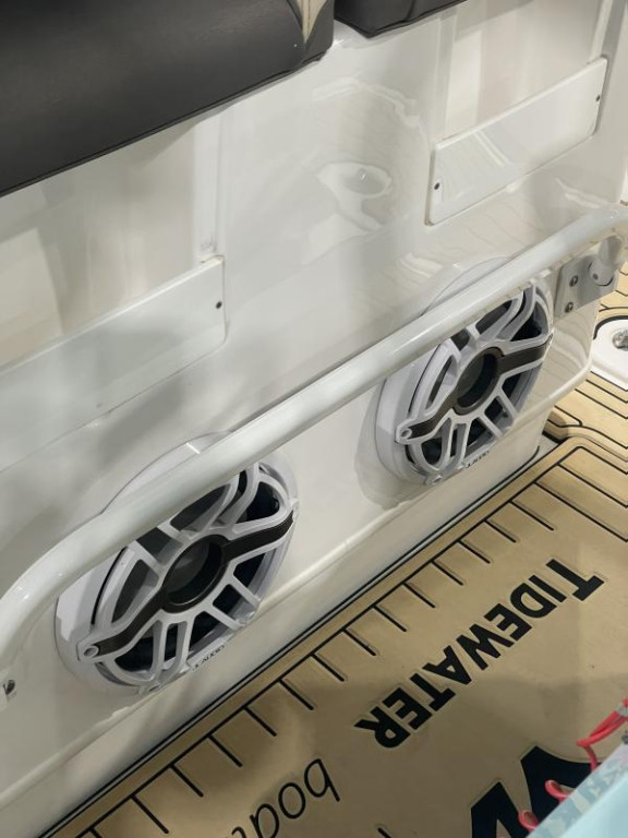 Tidewater 256 Adventure