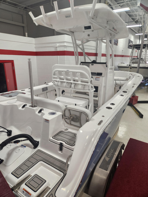 Sea Fox 228 Commander