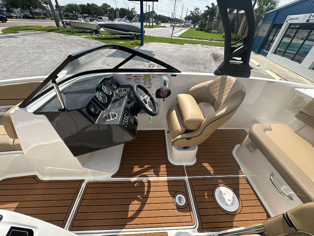Bayliner VR5 Bowrider I O
