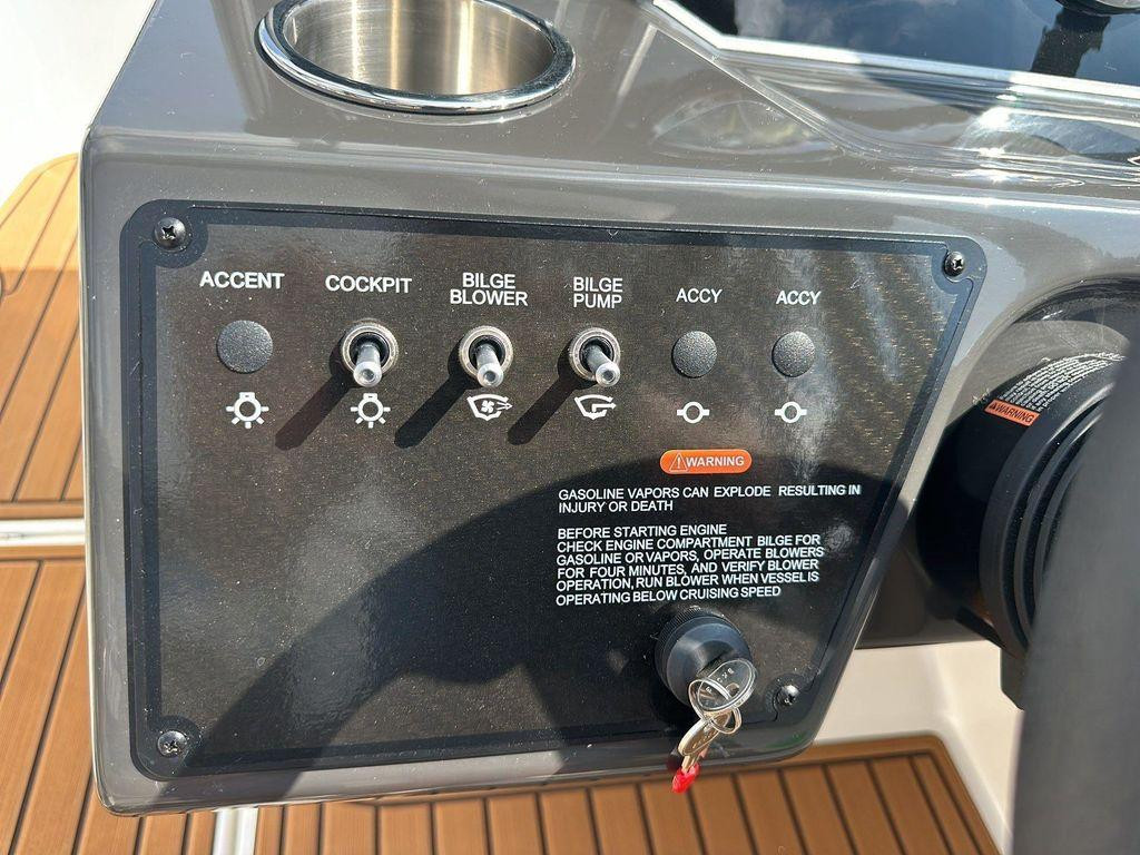 Bayliner VR5 Bowrider I O