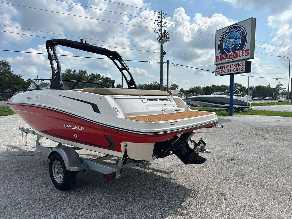 Bayliner VR5 Bowrider I O