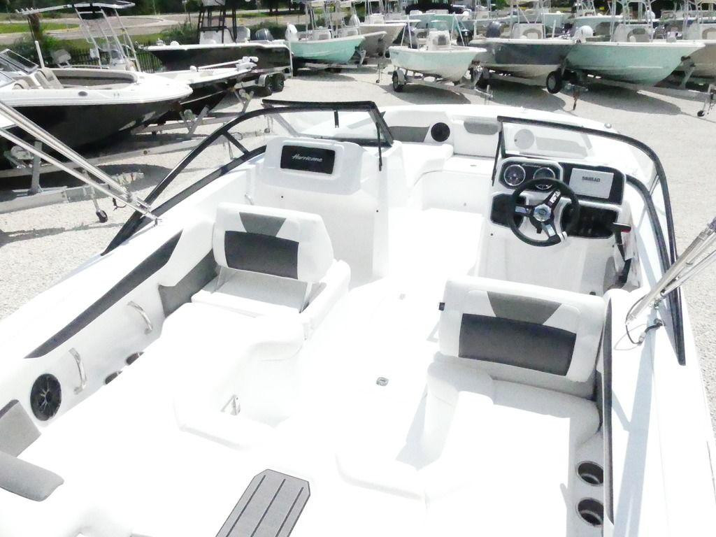 Hurricane SunDeck 2050