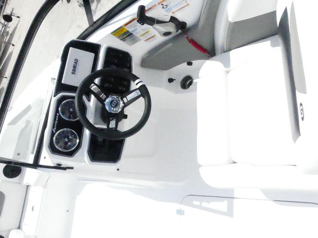 Hurricane SunDeck 2050