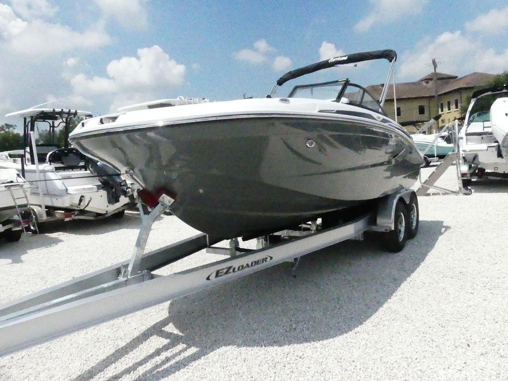 Hurricane SunDeck 2050