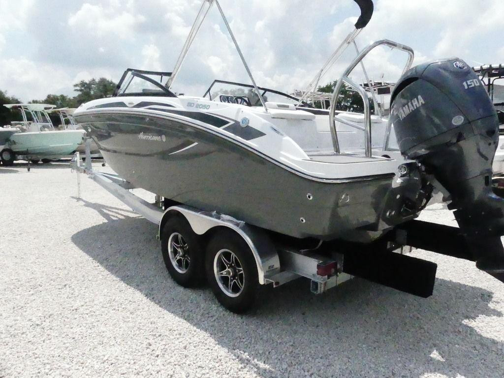 Hurricane SunDeck 2050