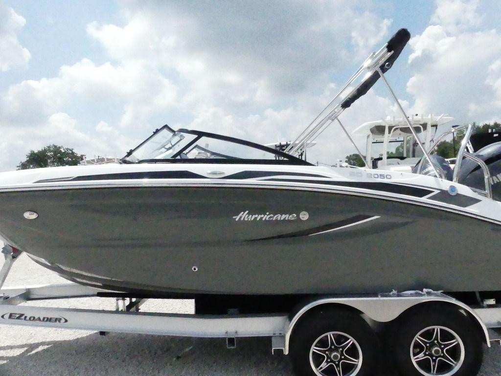 Hurricane SunDeck 2050