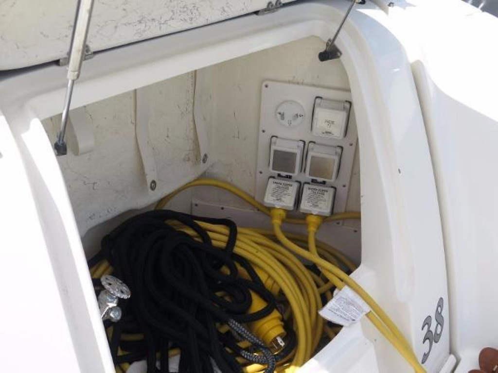 Sea Ray 38 Sundancer