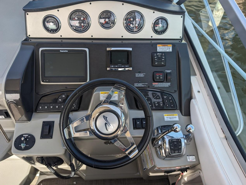 Sea Ray 330 Sundancer