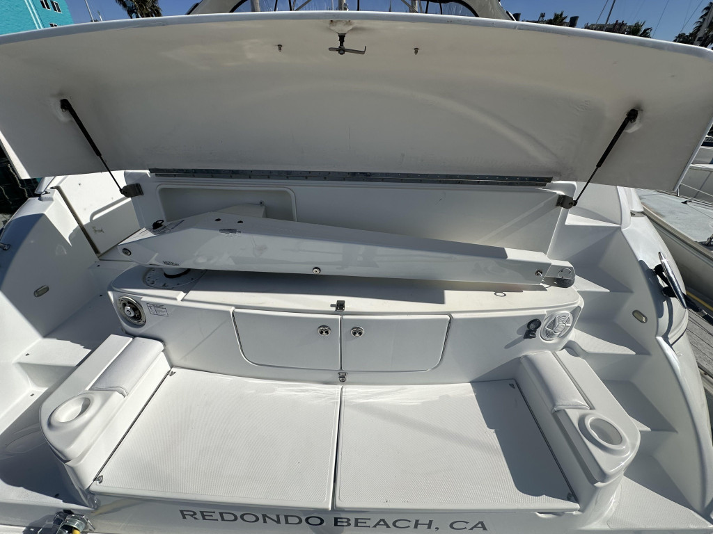 Cruisers 5370 Express