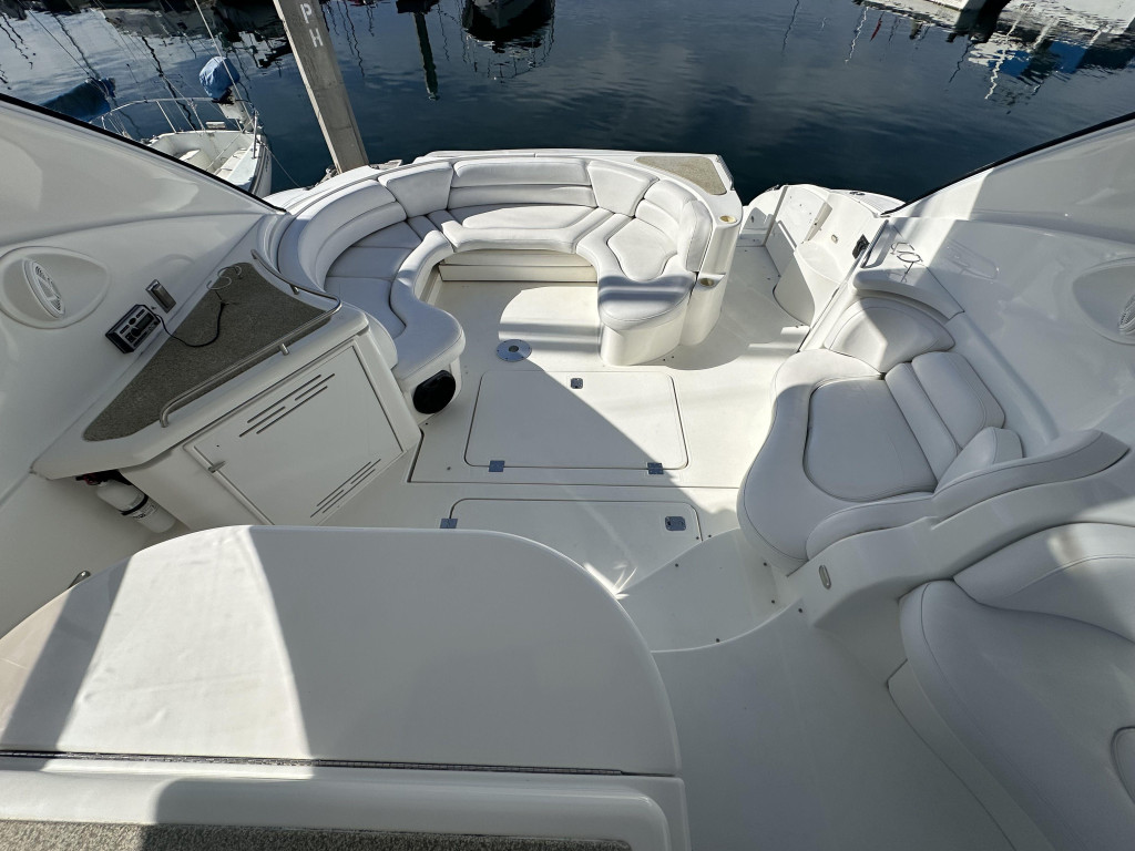 Cruisers 5370 Express