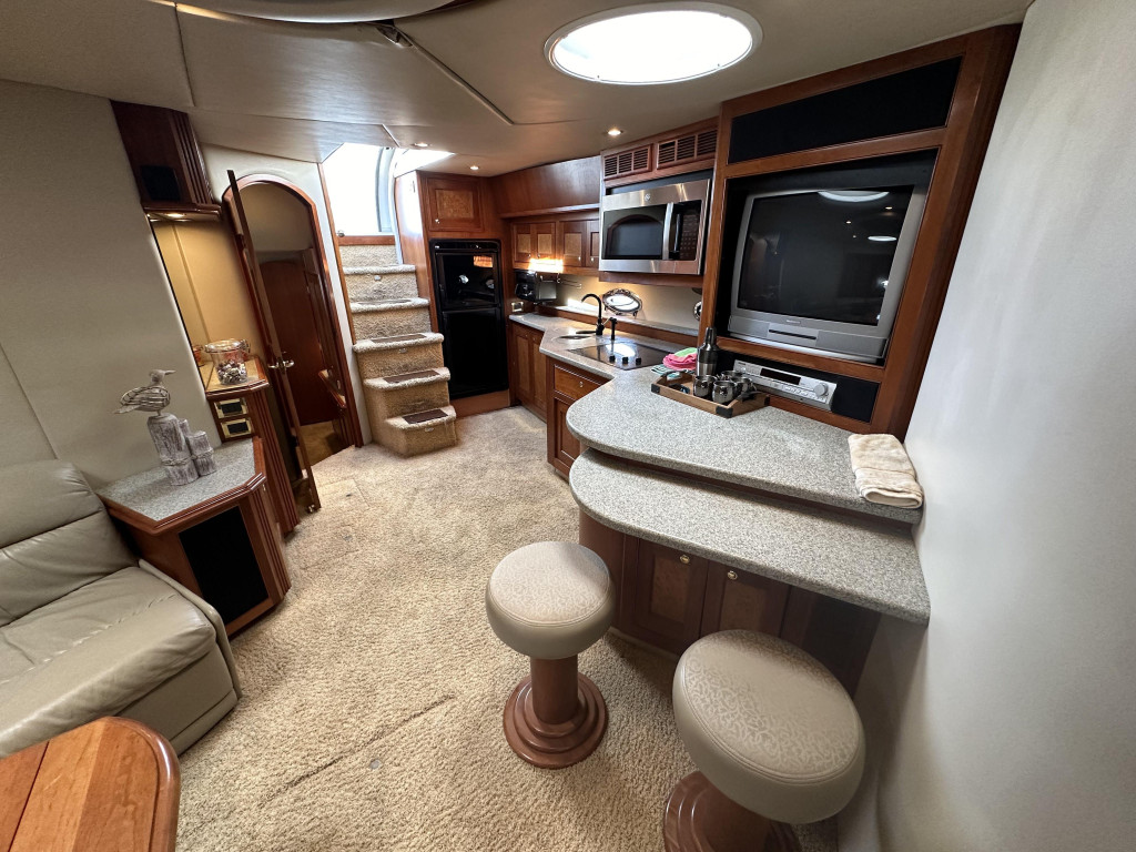 Cruisers 5370 Express