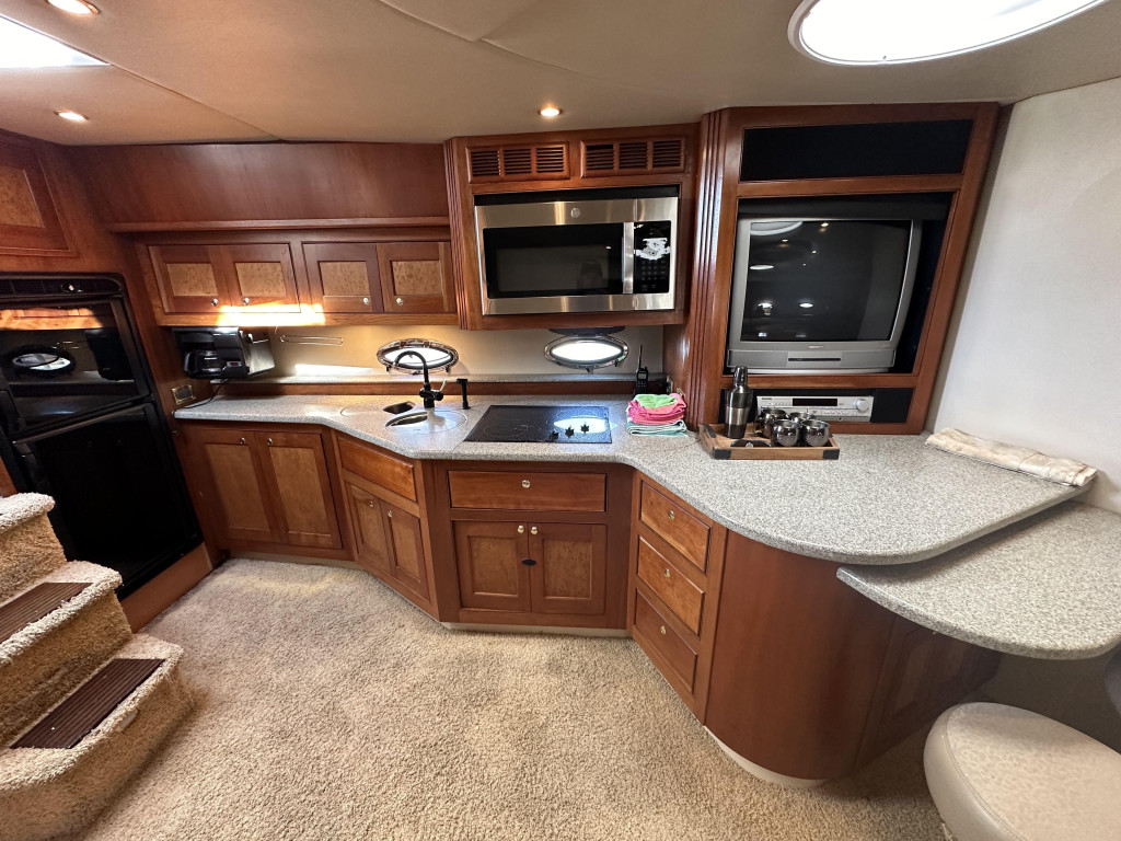 Cruisers 5370 Express