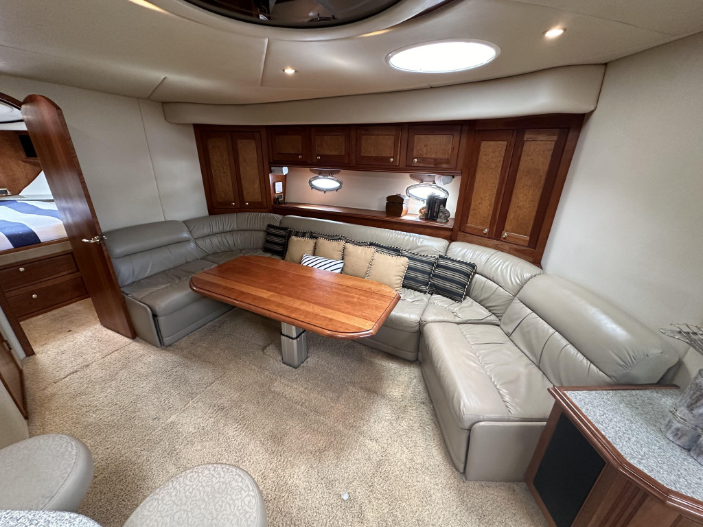 Cruisers 5370 Express