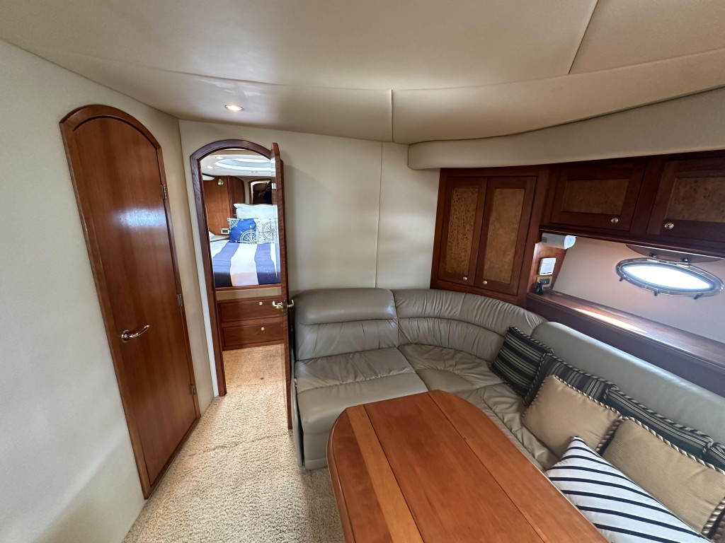 Cruisers 5370 Express