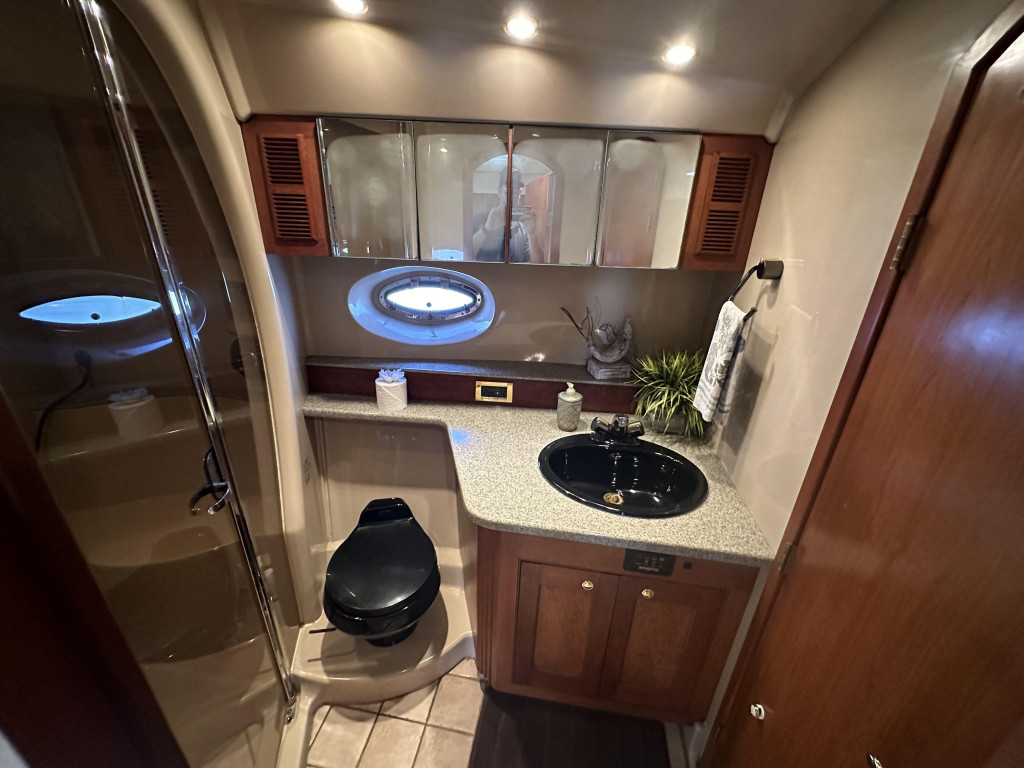 Cruisers 5370 Express