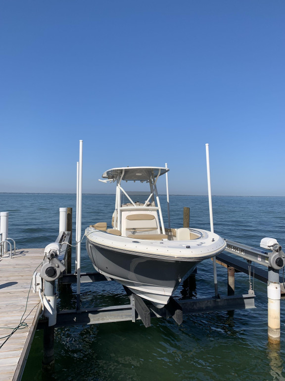 Pioneer 222 ISLANDER