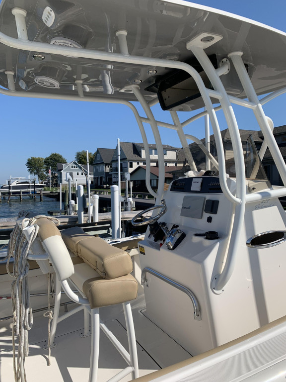 Pioneer 222 ISLANDER