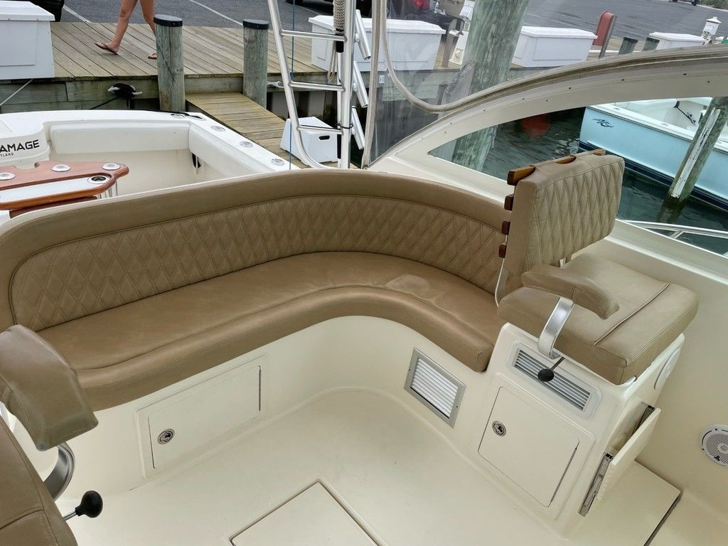 Carolina Classic 35 Express