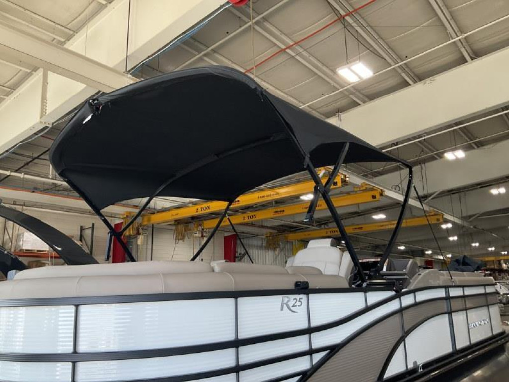 Bennington 25 RSR Tri