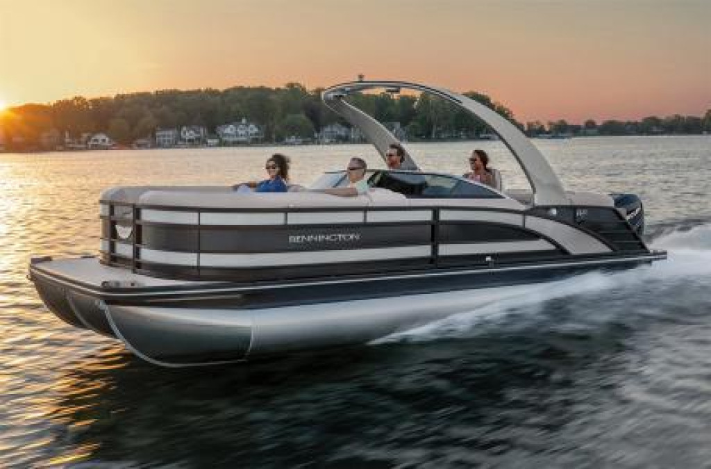 Bennington 25 RSR Tri