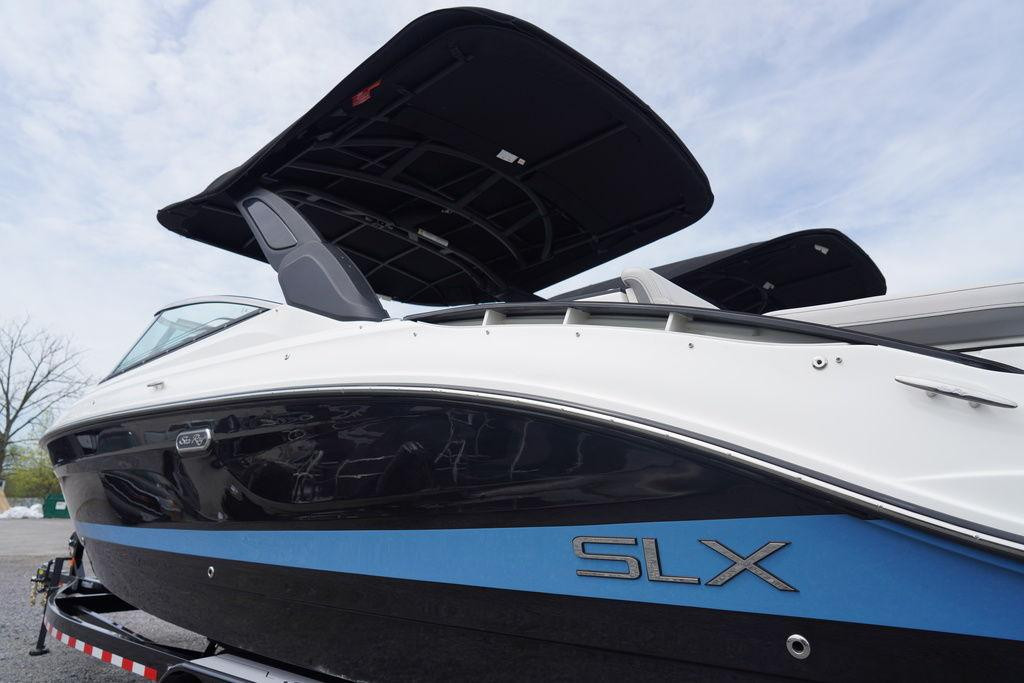 Sea Ray SLX