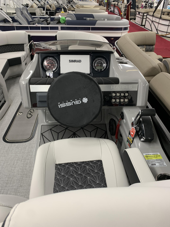 Harris Grand Mariner 230 Tri