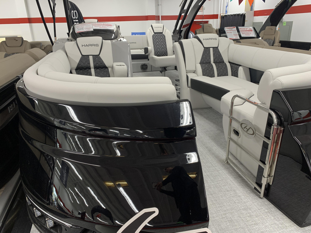 Harris Grand Mariner 230 Tri