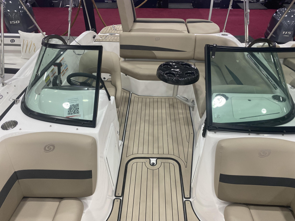 Hurricane SunDeck 187 IO