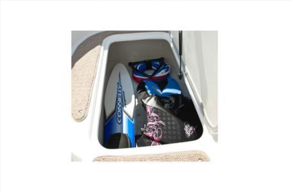 Hurricane SunDeck 187 IO