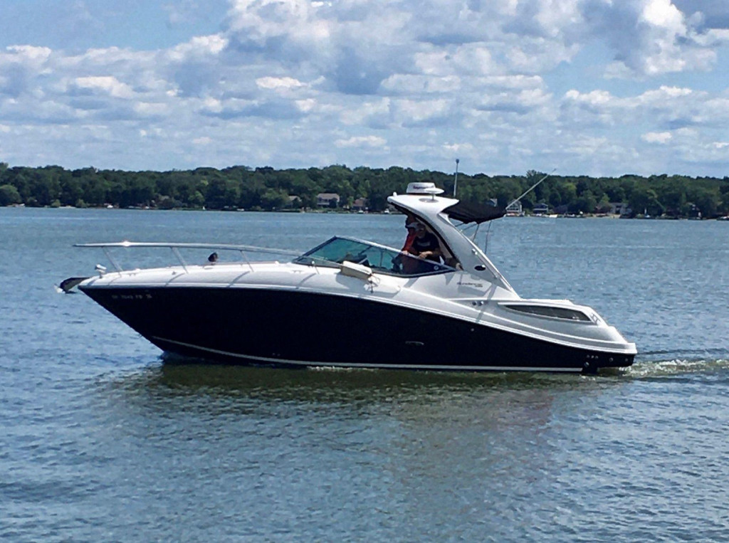 Sea Ray 330 Sundancer