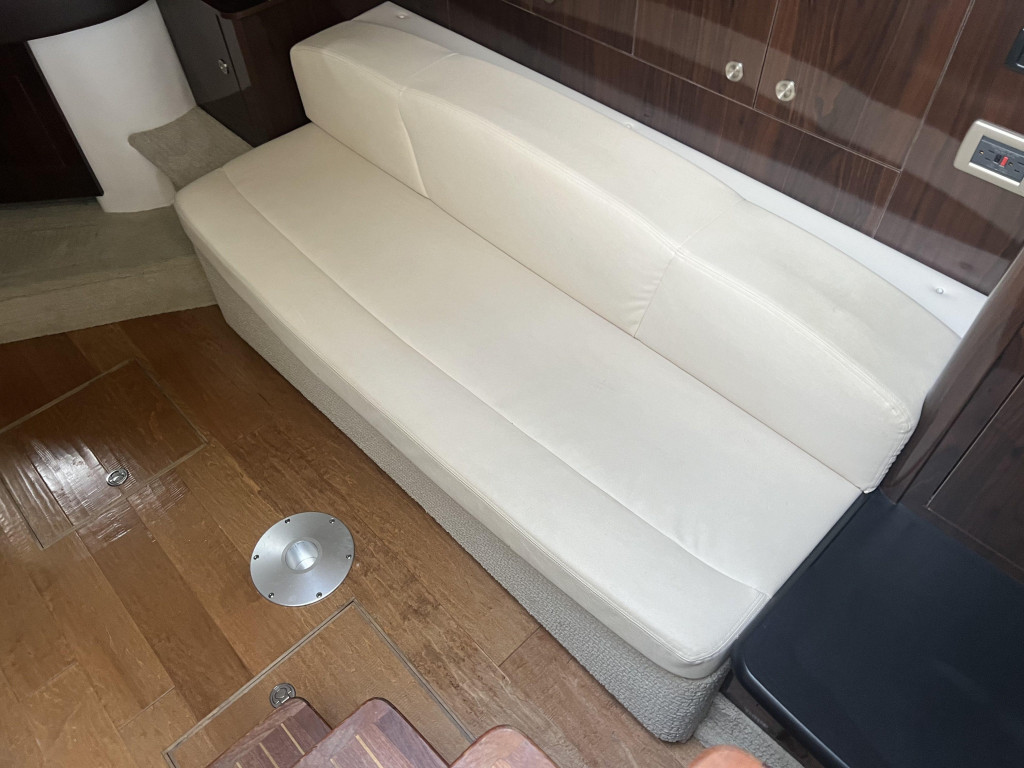 Sea Ray 330 Sundancer