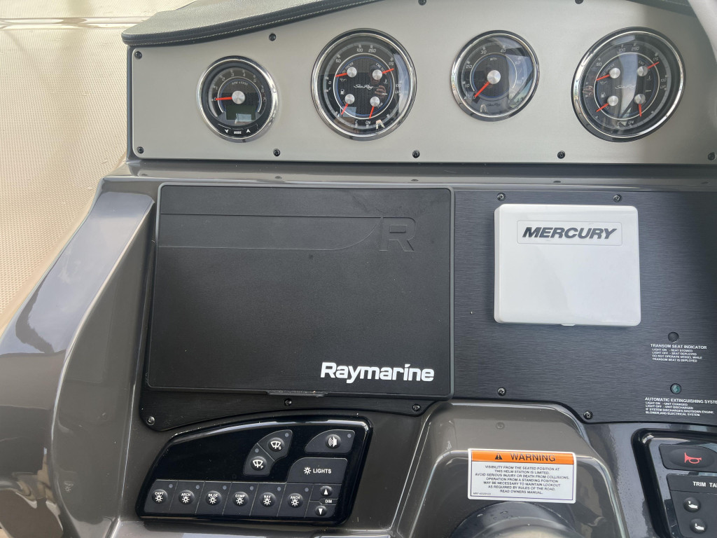 Sea Ray 330 Sundancer