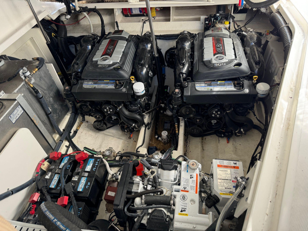 Sea Ray 330 Sundancer