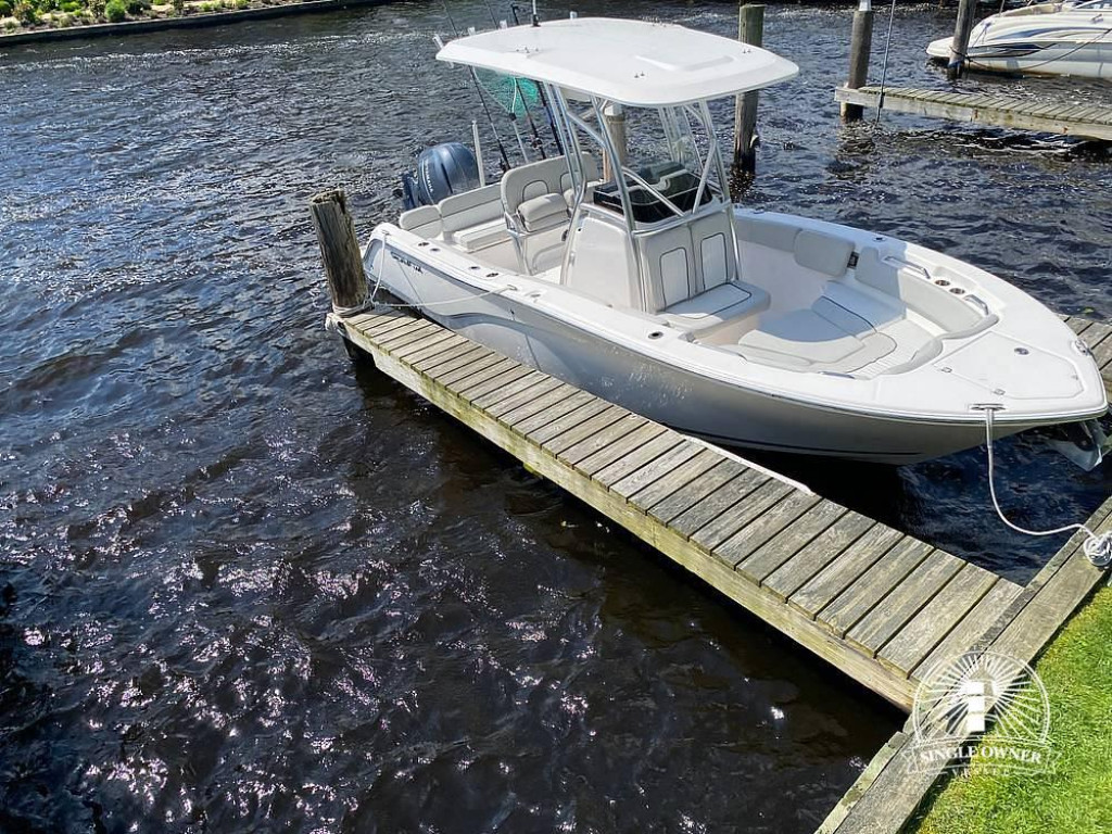 Sea Fox 228 Commander