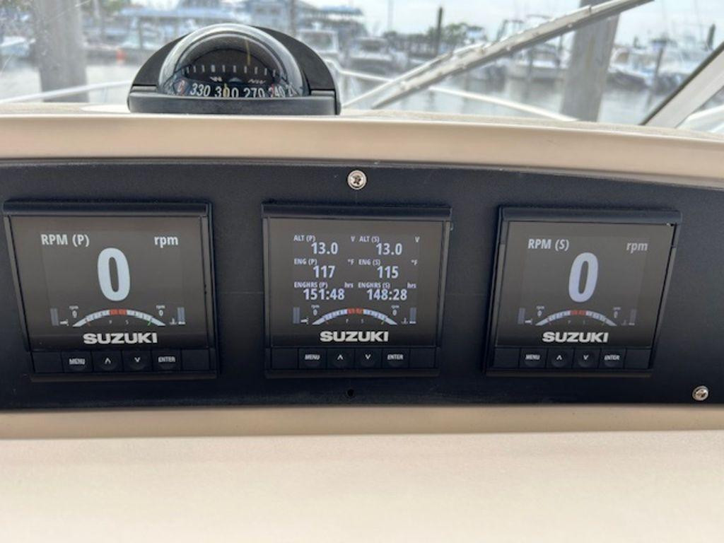 Grady White 330 Express