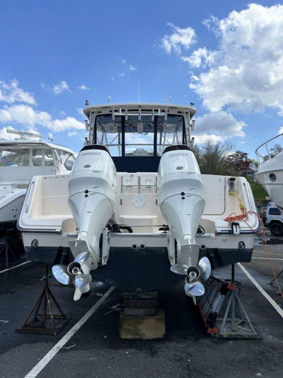 Grady White 330 Express