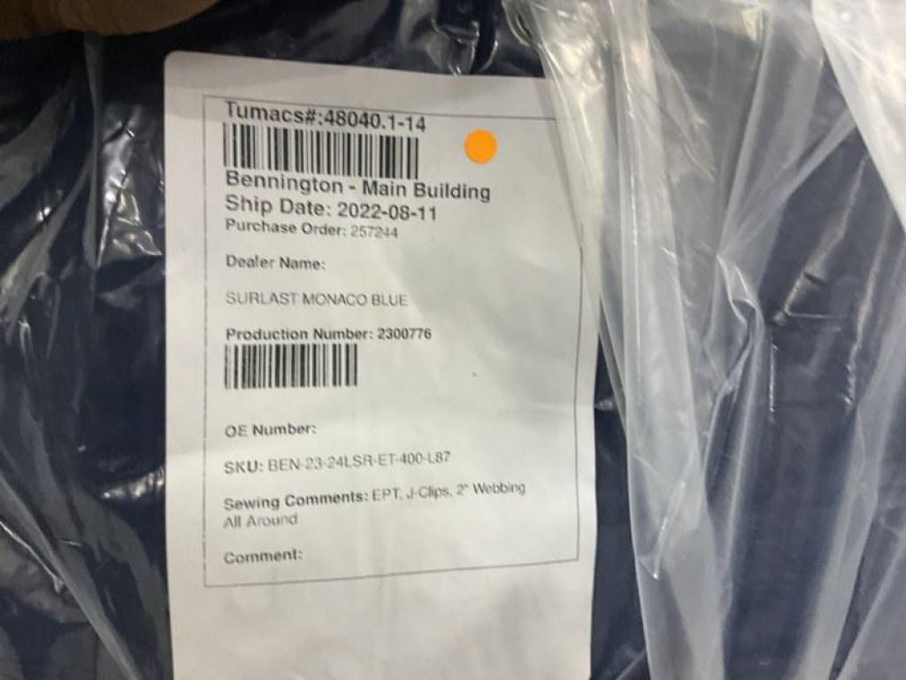 Bennington 24 LSR Tri