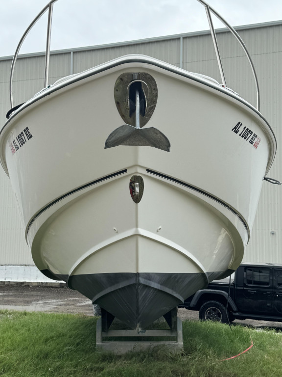 Boston Whaler 320 Outrage Cuddy