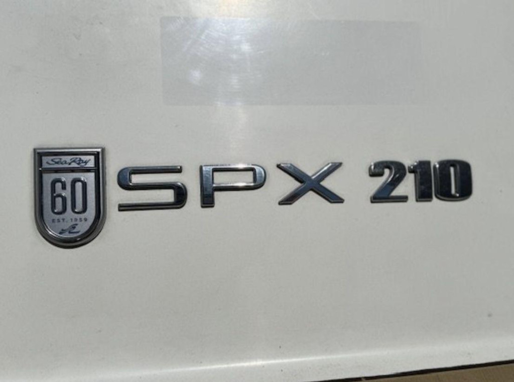 Sea Ray 210SPXO