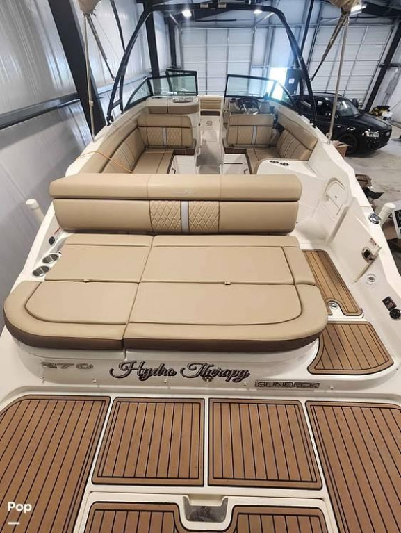 Sea Ray 270