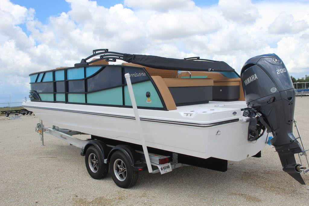 Hurricane FunDeck 2360 REF OB