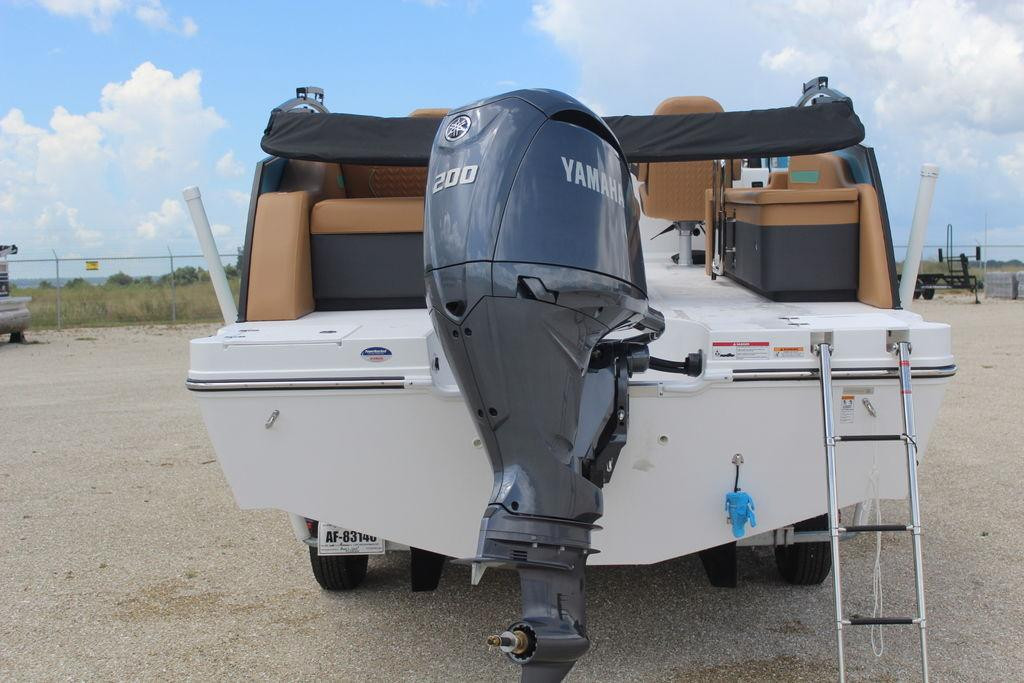 Hurricane FunDeck 2360 REF OB