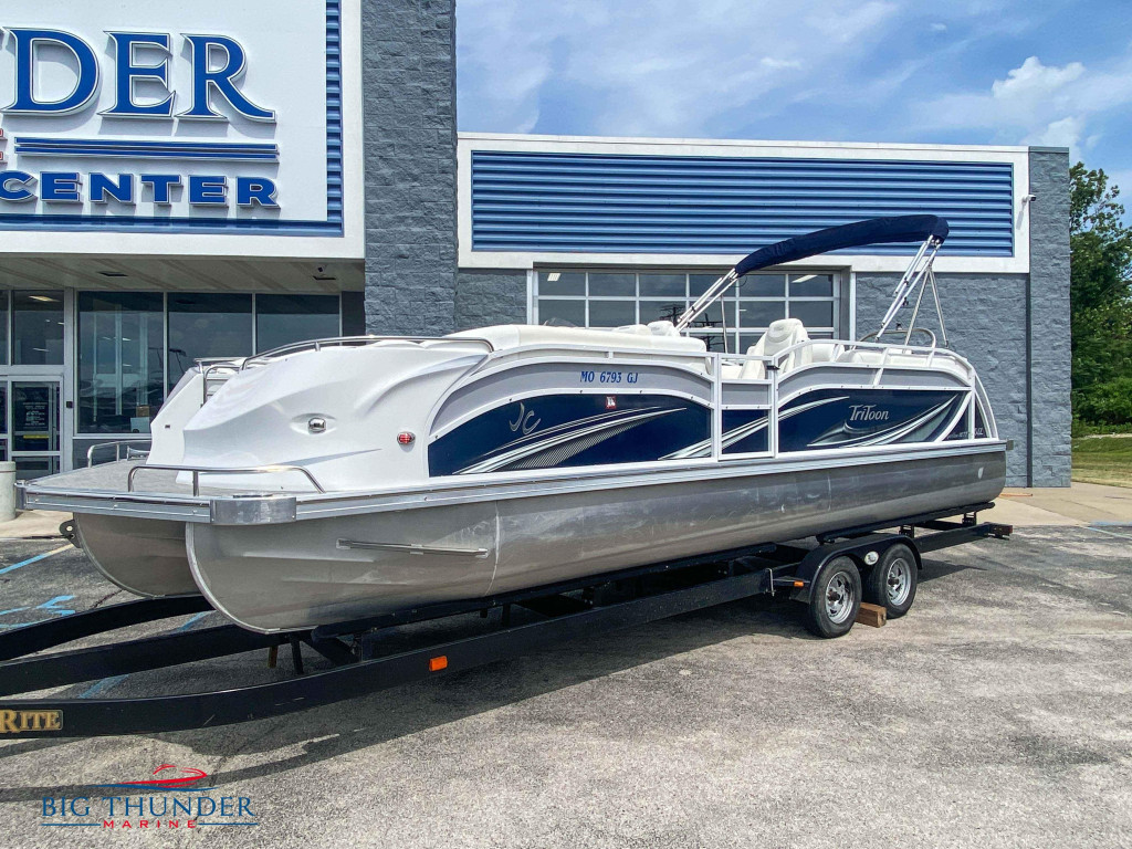 JC Tritoon SportToon 26TT