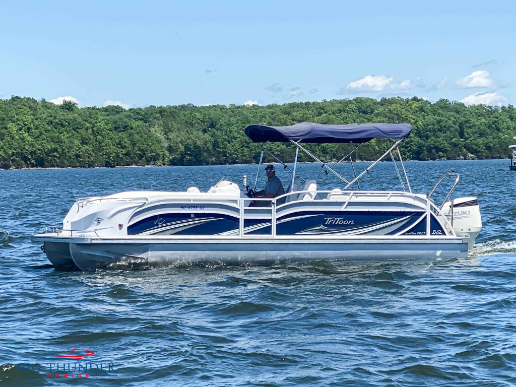 JC Tritoon SportToon 26TT