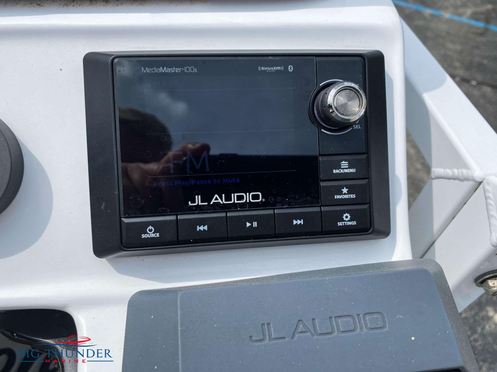 JC Tritoon SportToon 26TT