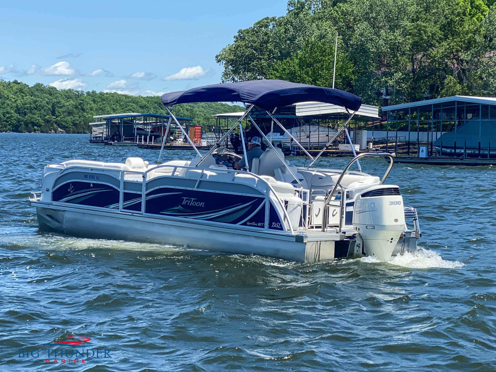 JC Tritoon SportToon 26TT